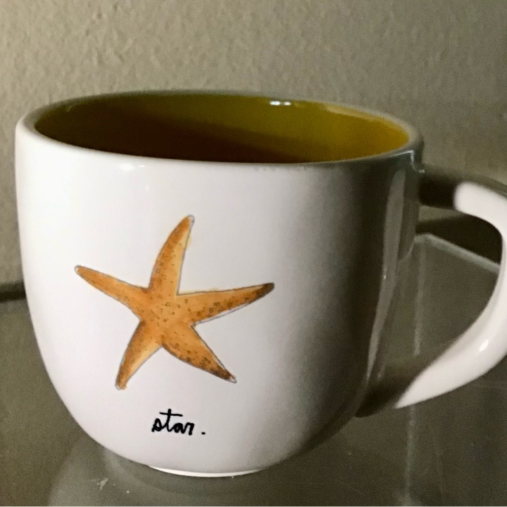 RARE Rae Dunn“Star” Mug Artisan Collection Magenta Nautical Starfish Yellow